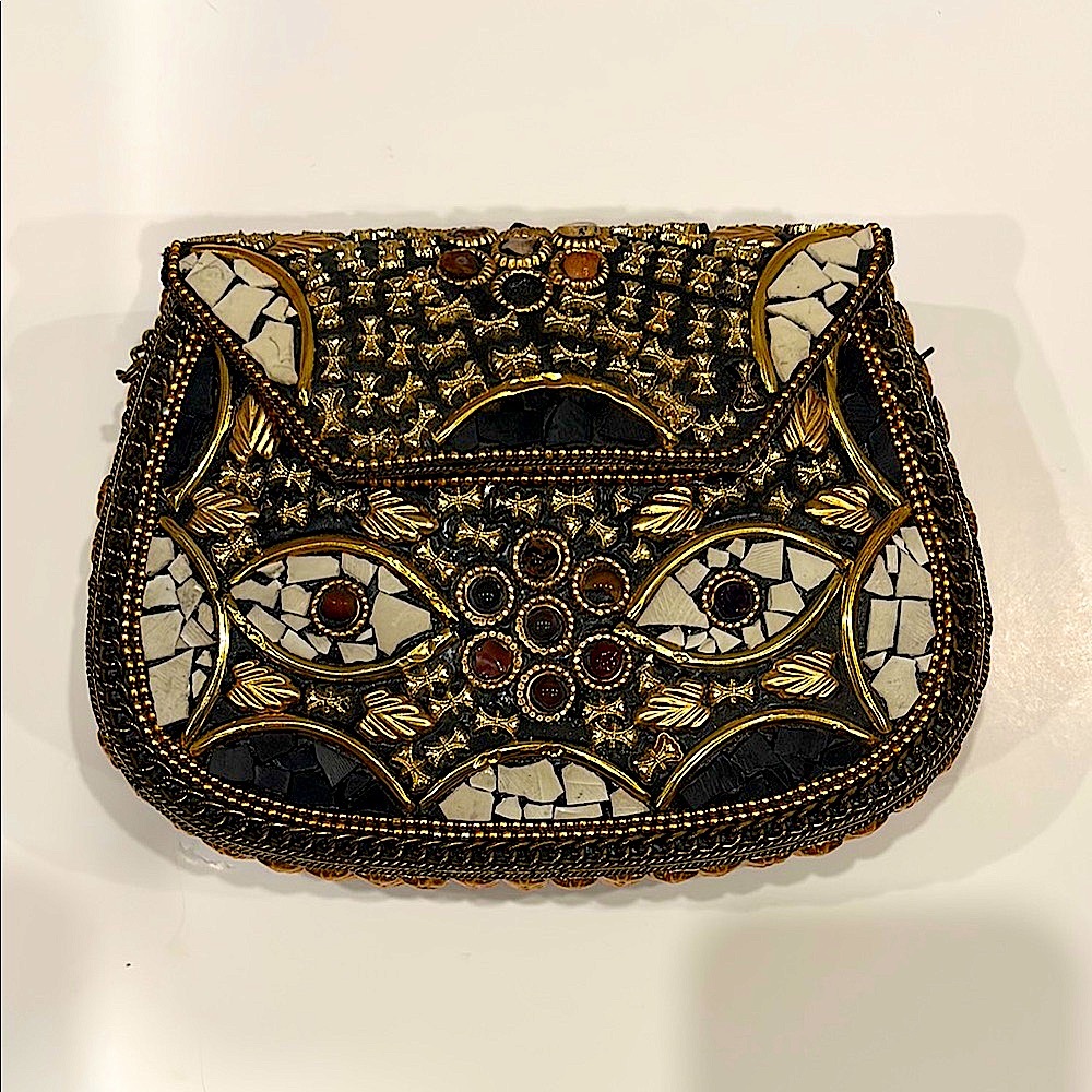 💫New💫Clutch,Beautiful Elegant Black&Gold Vintage Embellished,Antique,Hardcase